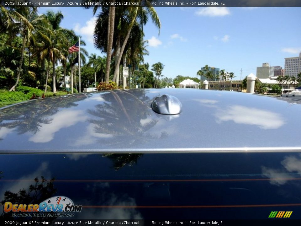 2009 Jaguar XF Premium Luxury Azure Blue Metallic / Charcoal/Charcoal Photo #20