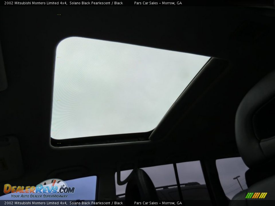 2002 Mitsubishi Montero Limited 4x4 Solano Black Pearlescent / Black Photo #8