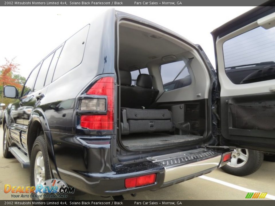 2002 Mitsubishi Montero Limited 4x4 Solano Black Pearlescent / Black Photo #10