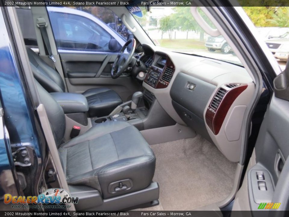 2002 Mitsubishi Montero Limited 4x4 Solano Black Pearlescent / Black Photo #11