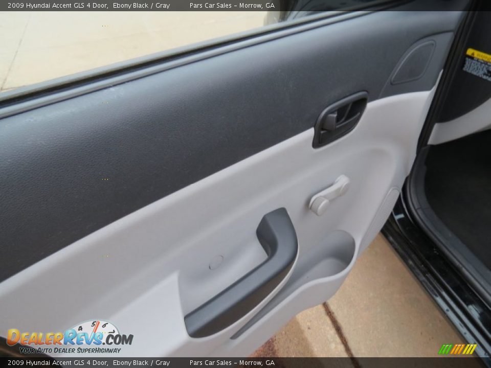 2009 Hyundai Accent GLS 4 Door Ebony Black / Gray Photo #7