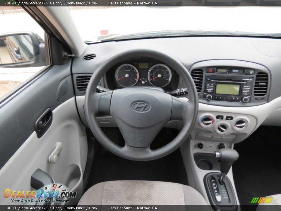 2009 Hyundai Accent GLS 4 Door Ebony Black / Gray Photo #12