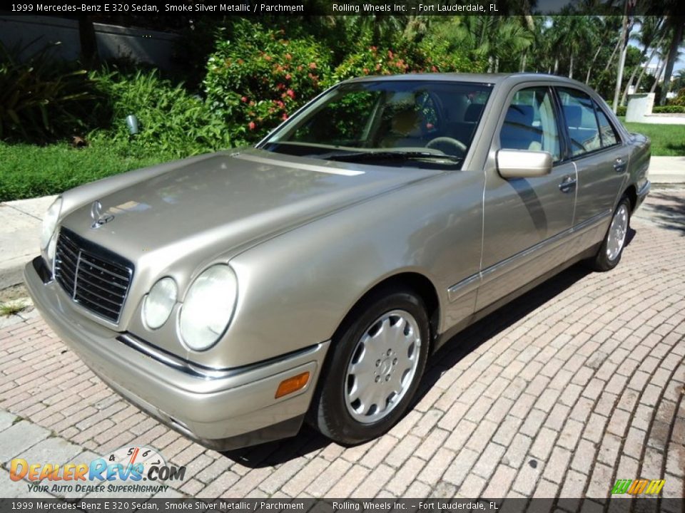 Front 3/4 View of 1999 Mercedes-Benz E 320 Sedan Photo #1