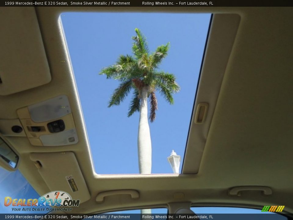 Sunroof of 1999 Mercedes-Benz E 320 Sedan Photo #4