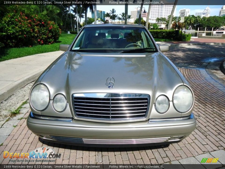 1999 Mercedes-Benz E 320 Sedan Smoke Silver Metallic / Parchment Photo #9