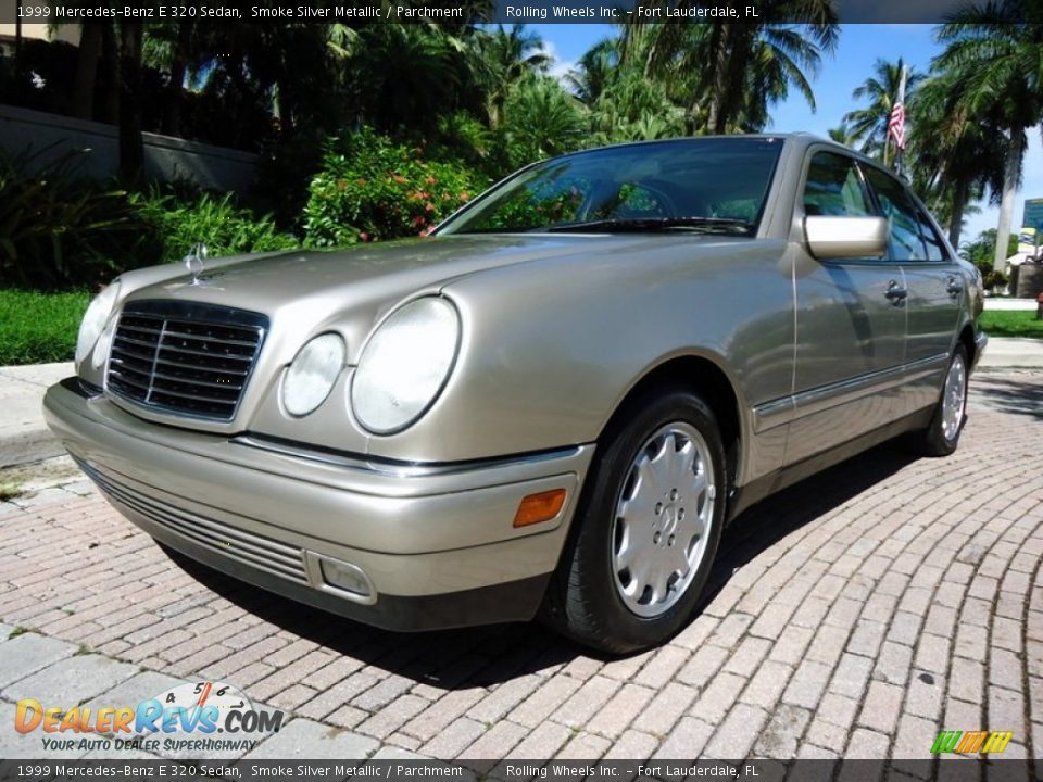 1999 Mercedes-Benz E 320 Sedan Smoke Silver Metallic / Parchment Photo #21