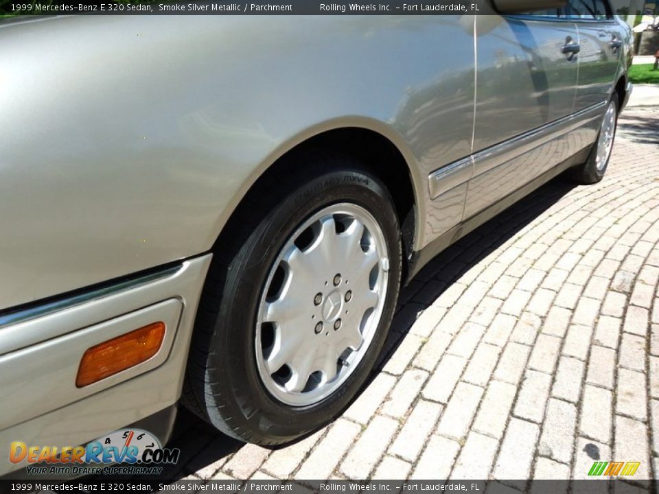 1999 Mercedes-Benz E 320 Sedan Smoke Silver Metallic / Parchment Photo #23