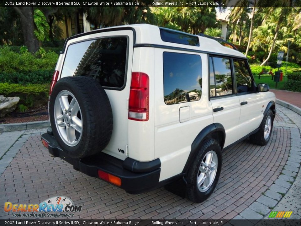 2002 Land Rover Discovery II Series II SD Chawton White / Bahama Beige Photo #2