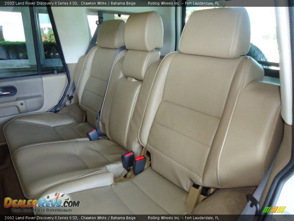 Rear Seat of 2002 Land Rover Discovery II Series II SD Photo #7