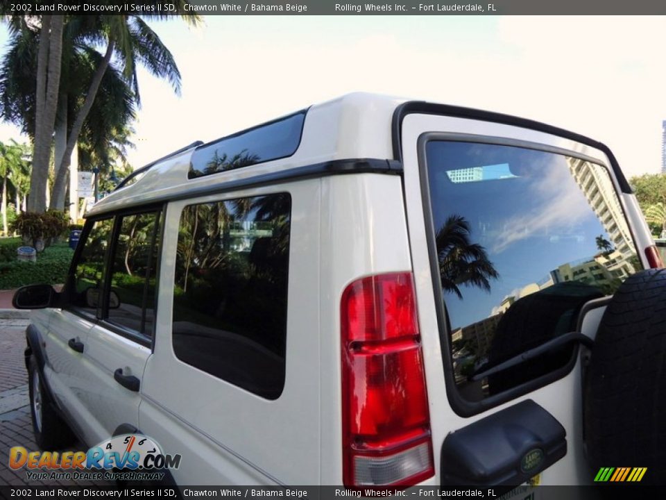 2002 Land Rover Discovery II Series II SD Chawton White / Bahama Beige Photo #23