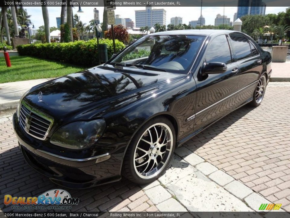 Front 3/4 View of 2006 Mercedes-Benz S 600 Sedan Photo #7