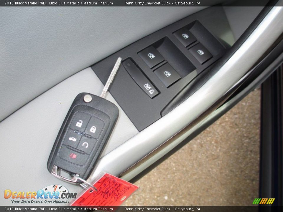 Controls of 2013 Buick Verano FWD Photo #5