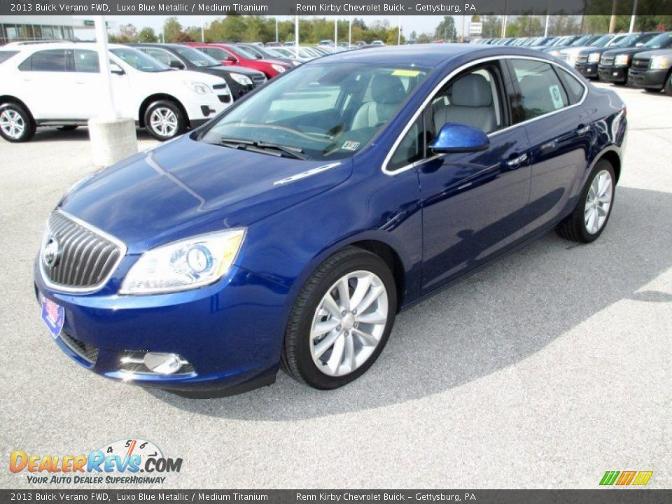 Front 3/4 View of 2013 Buick Verano FWD Photo #10