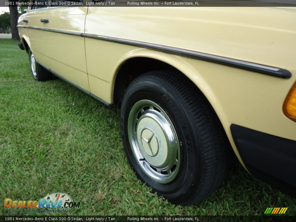 1981 Mercedes-Benz E Class 300 D Sedan Light Ivory / Tan Photo #14