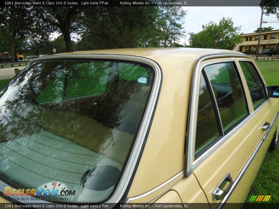 1981 Mercedes-Benz E Class 300 D Sedan Light Ivory / Tan Photo #15