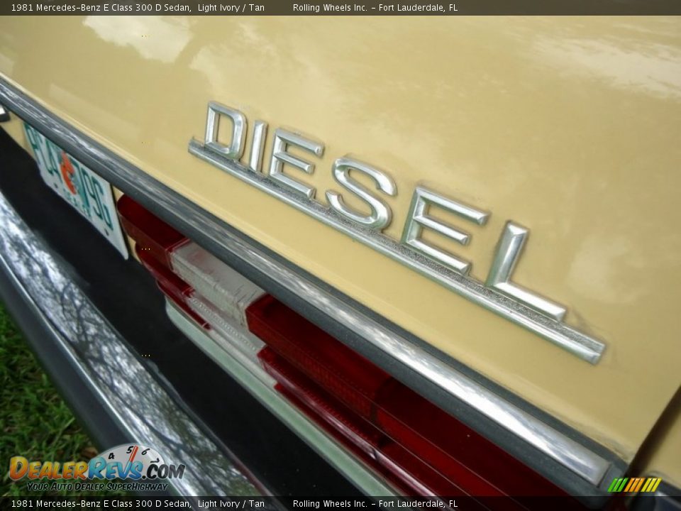 1981 Mercedes-Benz E Class 300 D Sedan Light Ivory / Tan Photo #27