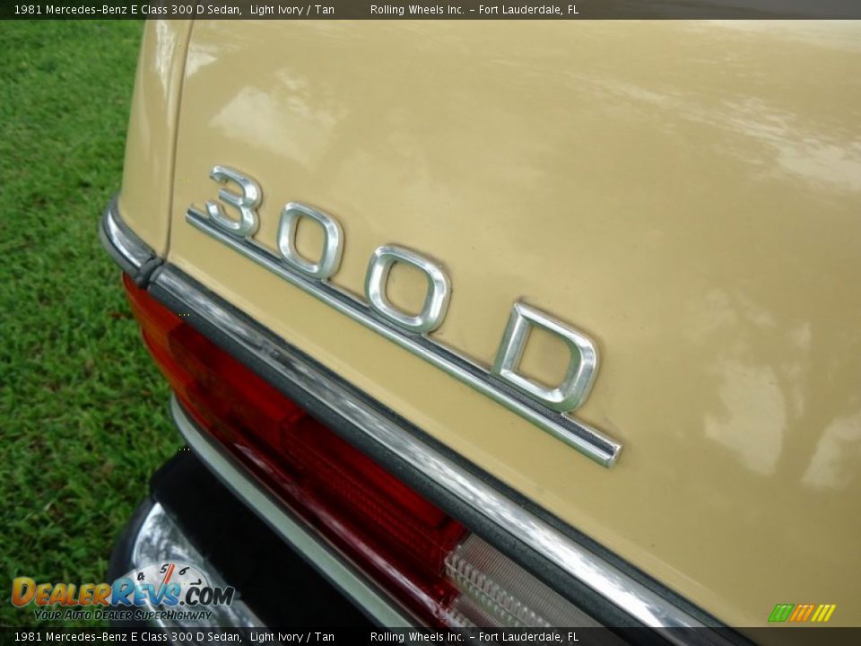 1981 Mercedes-Benz E Class 300 D Sedan Light Ivory / Tan Photo #28