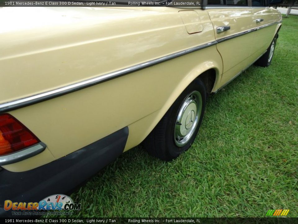 1981 Mercedes-Benz E Class 300 D Sedan Light Ivory / Tan Photo #29