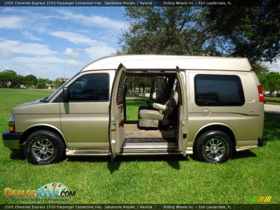 Sandstone Metallic 2005 Chevrolet Express 1500 Passenger Conversion Van Photo #3