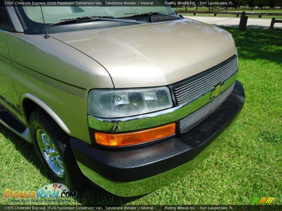 2005 Chevrolet Express 1500 Passenger Conversion Van Sandstone Metallic / Neutral Photo #6