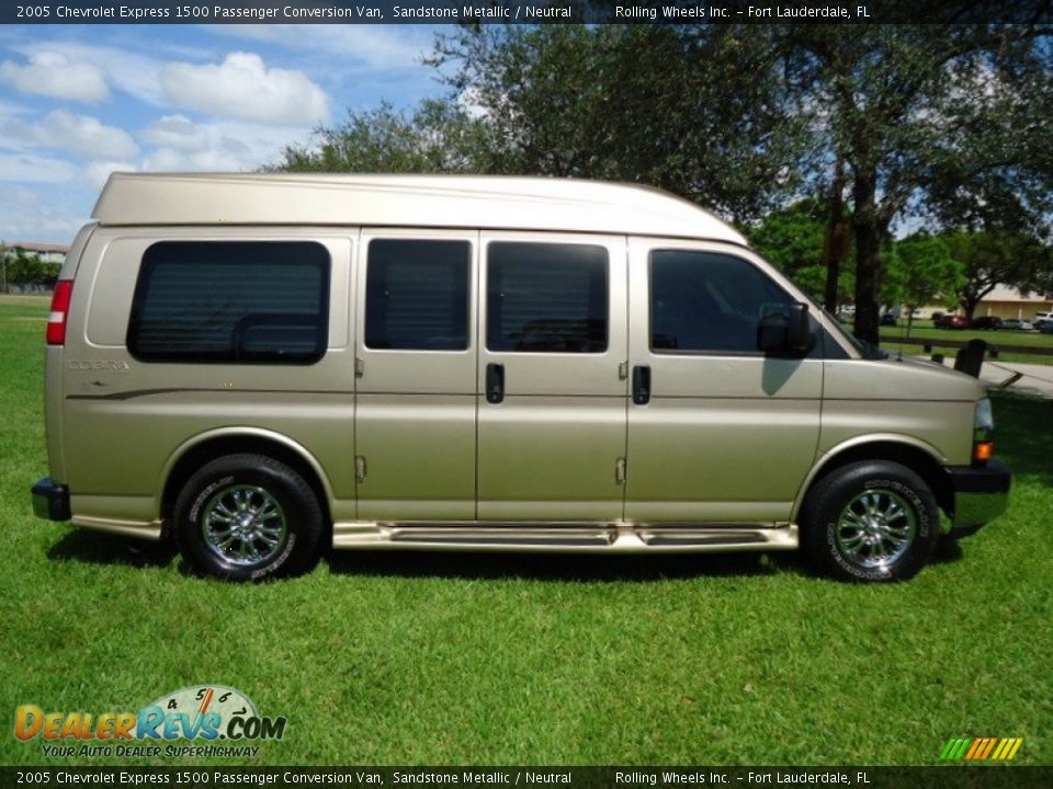 Sandstone Metallic 2005 Chevrolet Express 1500 Passenger Conversion Van Photo #7