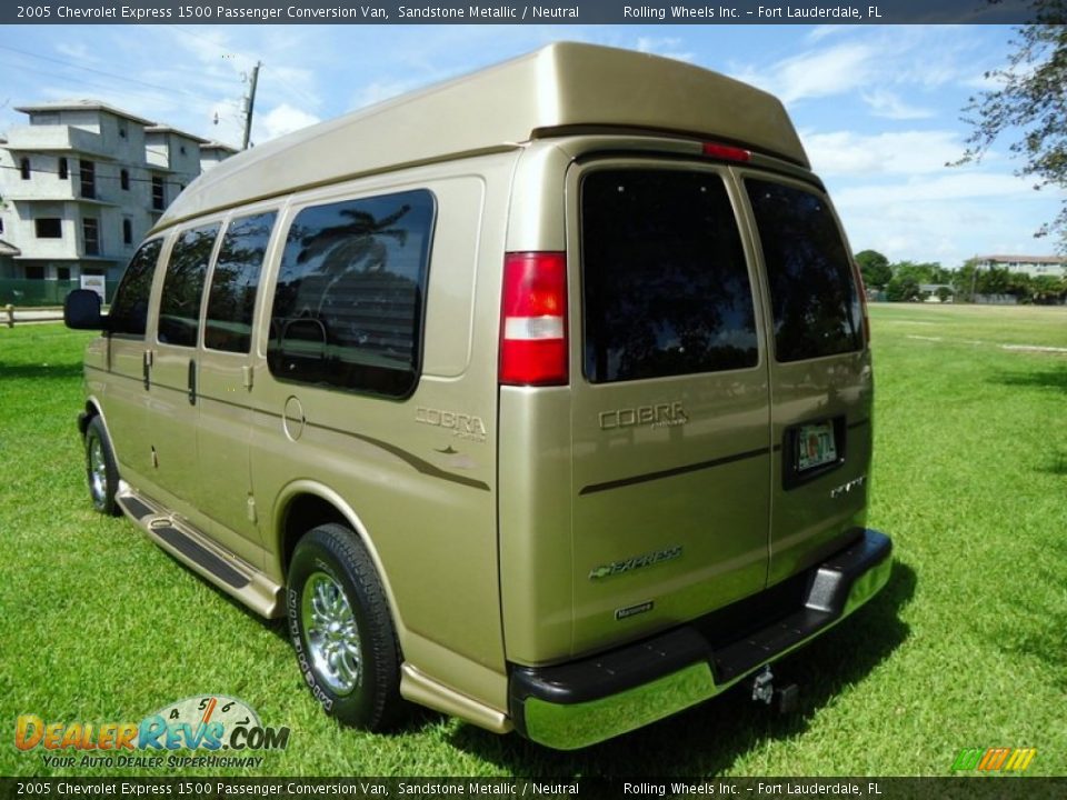 2005 Chevrolet Express 1500 Passenger Conversion Van Sandstone Metallic / Neutral Photo #11