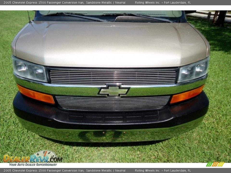 2005 Chevrolet Express 1500 Passenger Conversion Van Sandstone Metallic / Neutral Photo #22