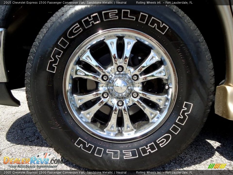 2005 Chevrolet Express 1500 Passenger Conversion Van Sandstone Metallic / Neutral Photo #35