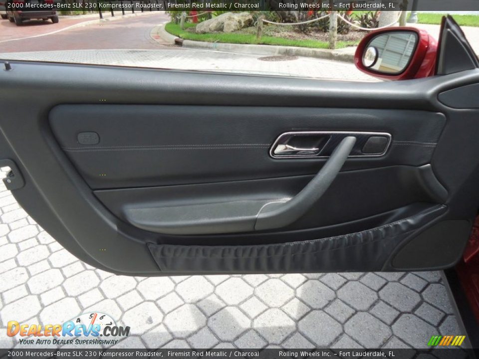 Door Panel of 2000 Mercedes-Benz SLK 230 Kompressor Roadster Photo #25