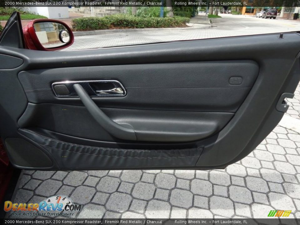 Door Panel of 2000 Mercedes-Benz SLK 230 Kompressor Roadster Photo #33