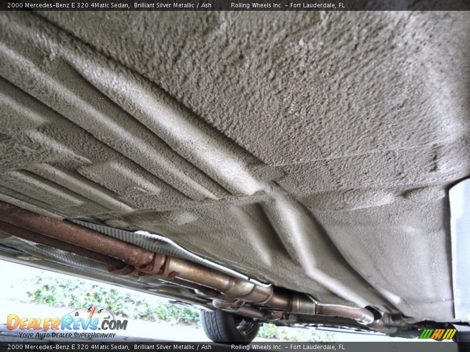 2000 Mercedes-Benz E 320 4Matic Sedan Brilliant Silver Metallic / Ash Photo #34