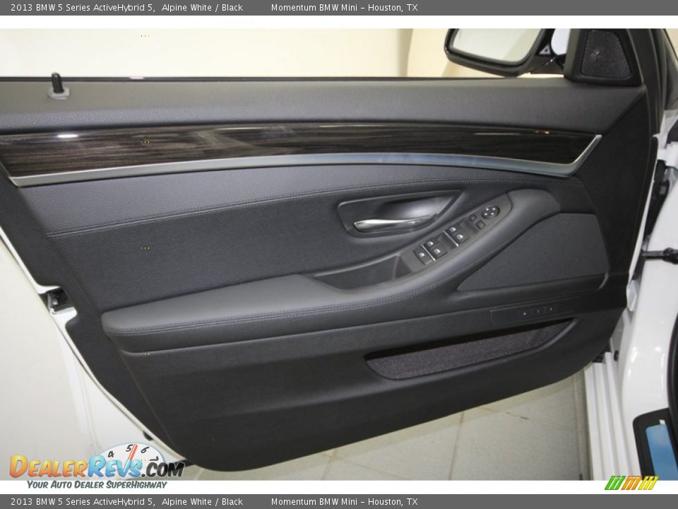 Door Panel of 2013 BMW 5 Series ActiveHybrid 5 Photo #13