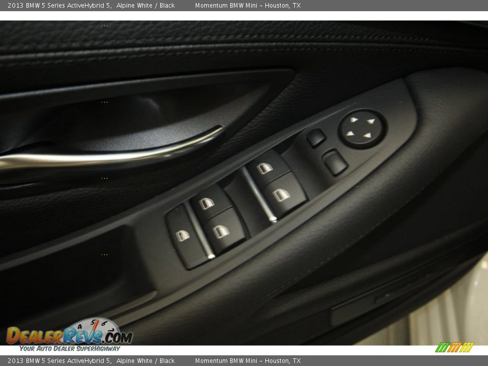 Controls of 2013 BMW 5 Series ActiveHybrid 5 Photo #14