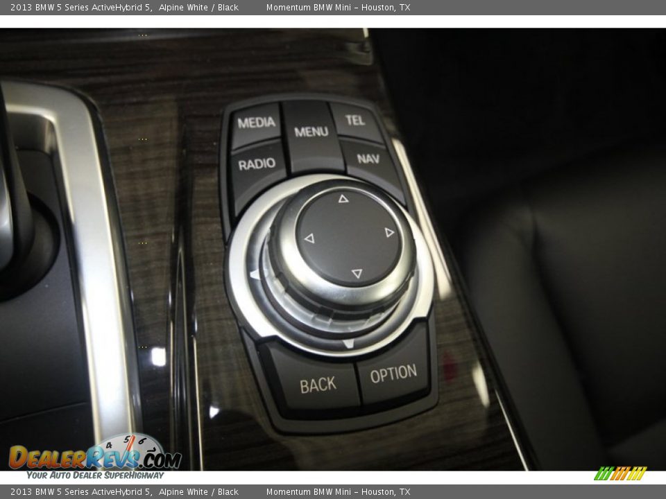 Controls of 2013 BMW 5 Series ActiveHybrid 5 Photo #20