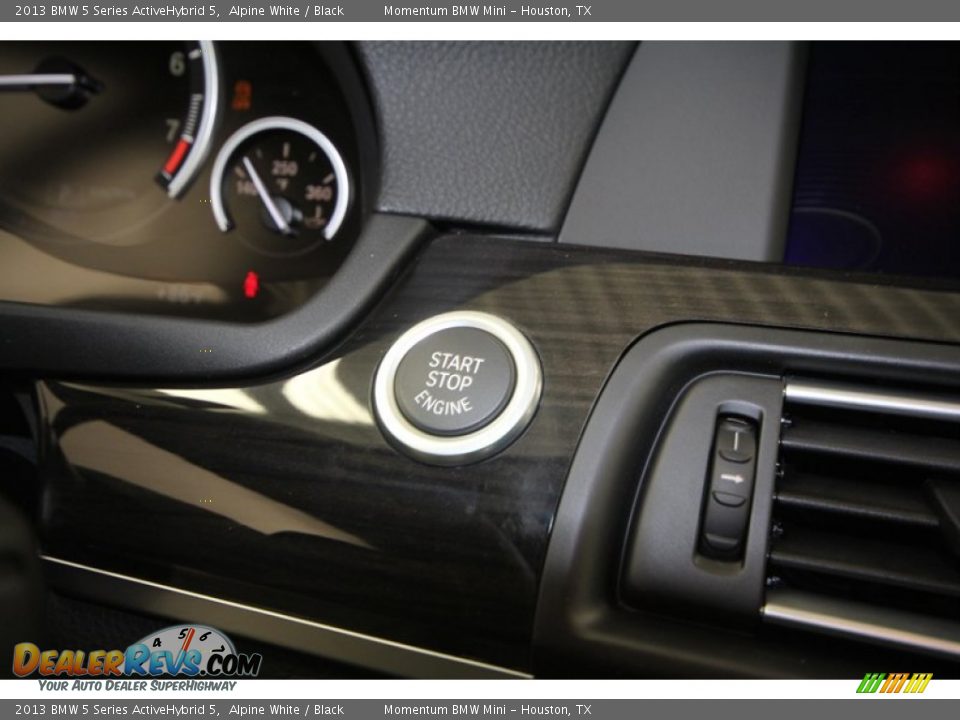 Controls of 2013 BMW 5 Series ActiveHybrid 5 Photo #22