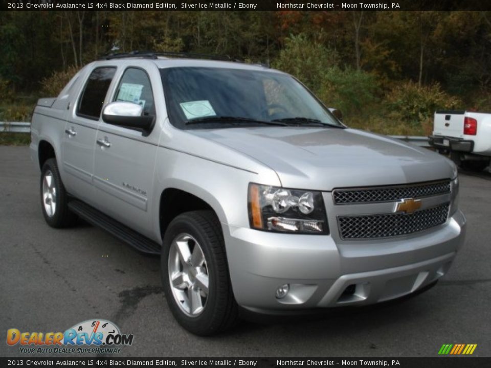 Front 3/4 View of 2013 Chevrolet Avalanche LS 4x4 Black Diamond Edition Photo #2