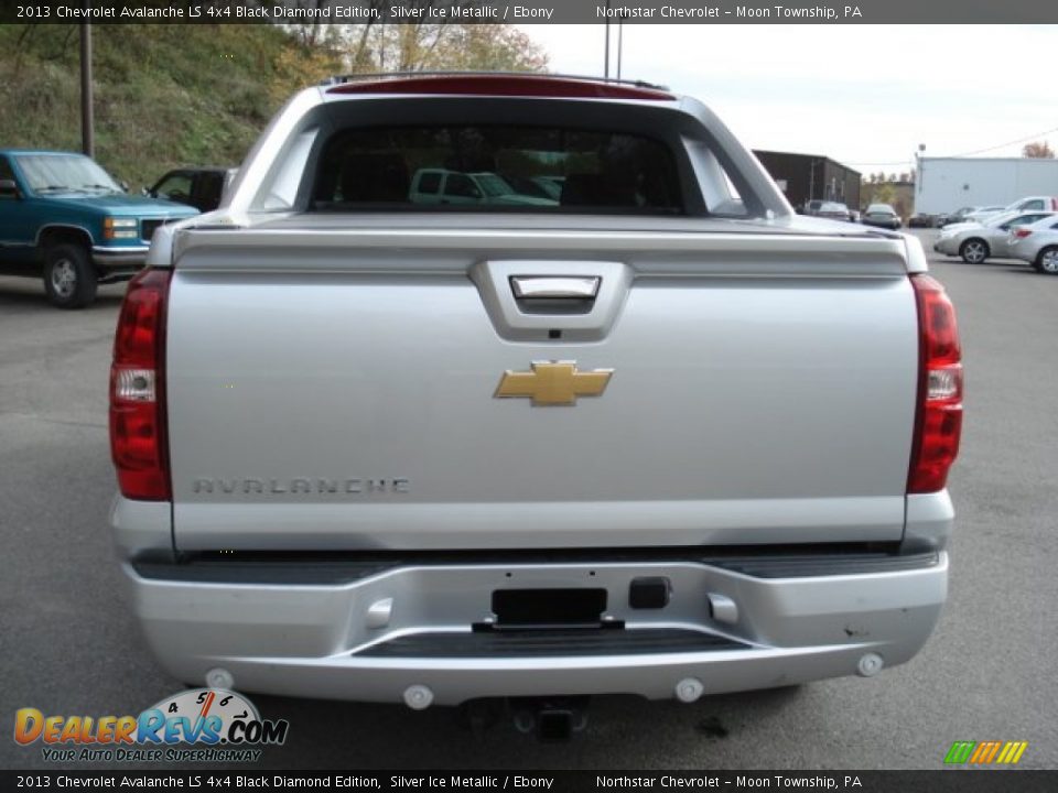2013 Chevrolet Avalanche LS 4x4 Black Diamond Edition Silver Ice Metallic / Ebony Photo #7