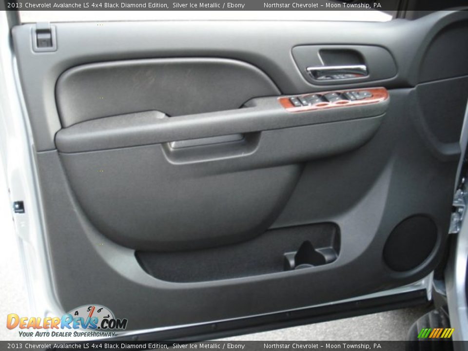 Door Panel of 2013 Chevrolet Avalanche LS 4x4 Black Diamond Edition Photo #12