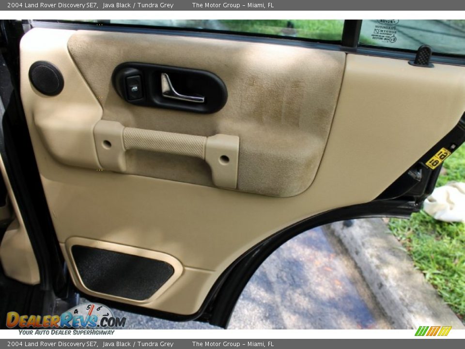 2004 Land Rover Discovery SE7 Java Black / Tundra Grey Photo #30