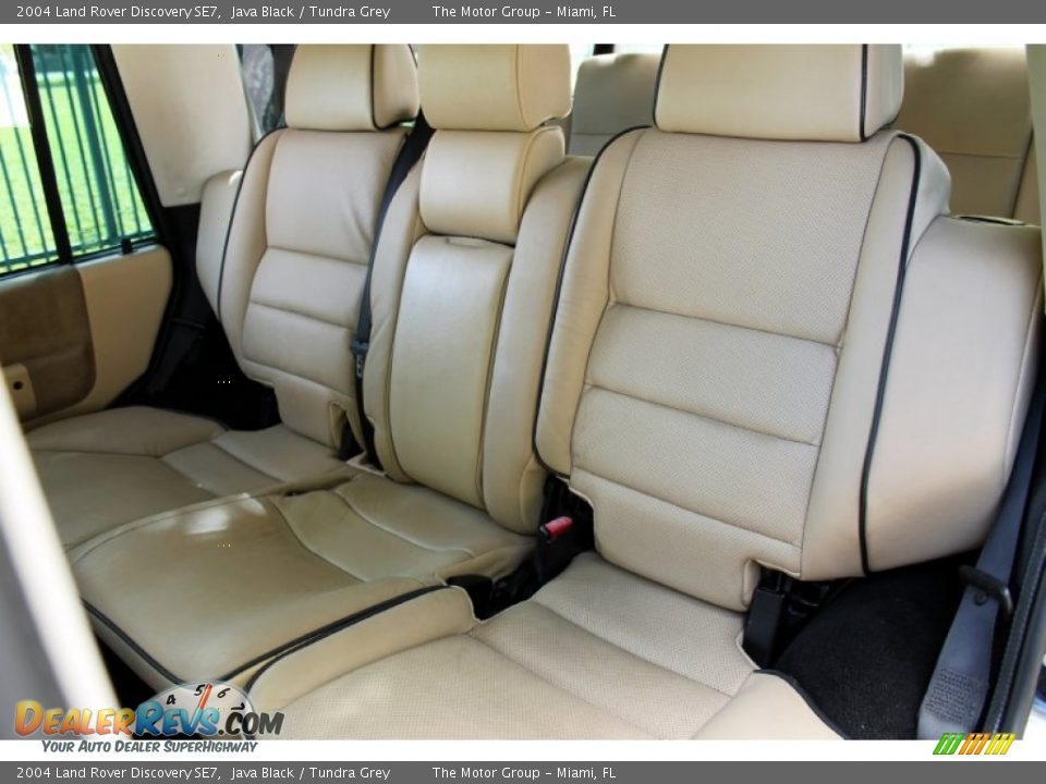 2004 Land Rover Discovery SE7 Java Black / Tundra Grey Photo #33