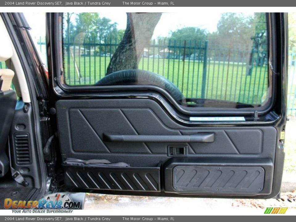 Door Panel of 2004 Land Rover Discovery SE7 Photo #35