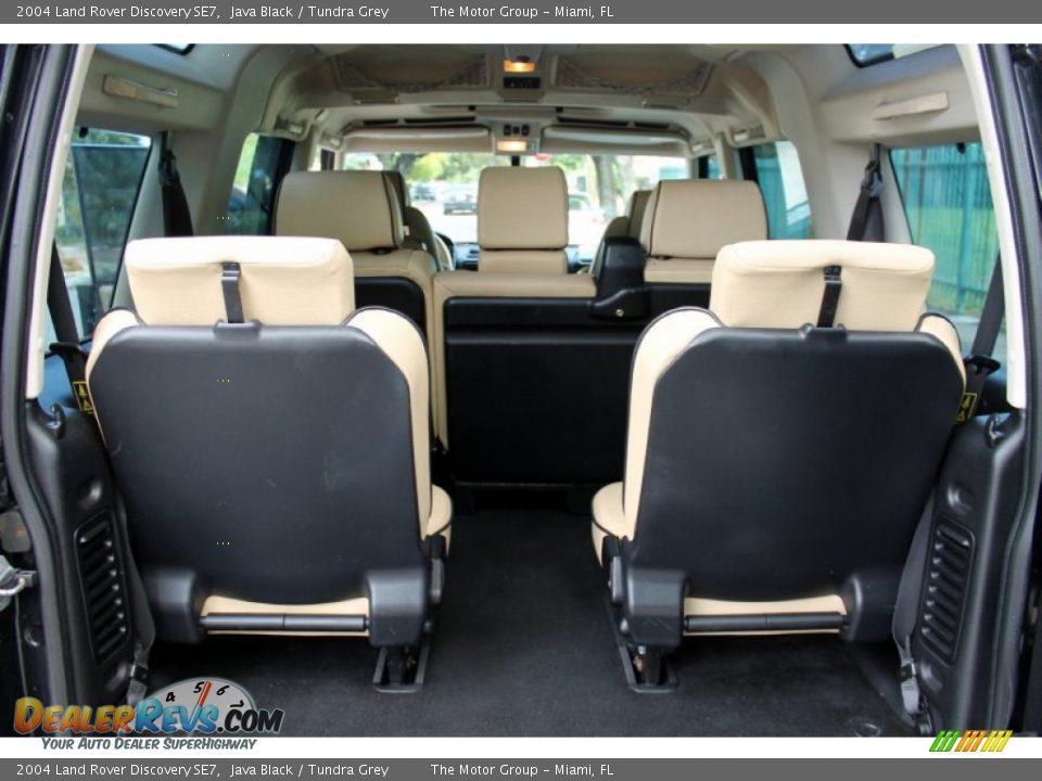 Rear Seat of 2004 Land Rover Discovery SE7 Photo #36
