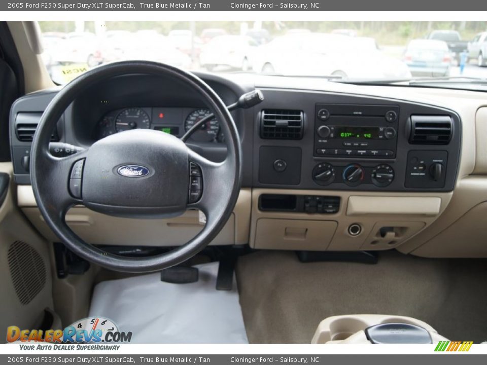 2005 Ford F250 Super Duty XLT SuperCab True Blue Metallic / Tan Photo #22