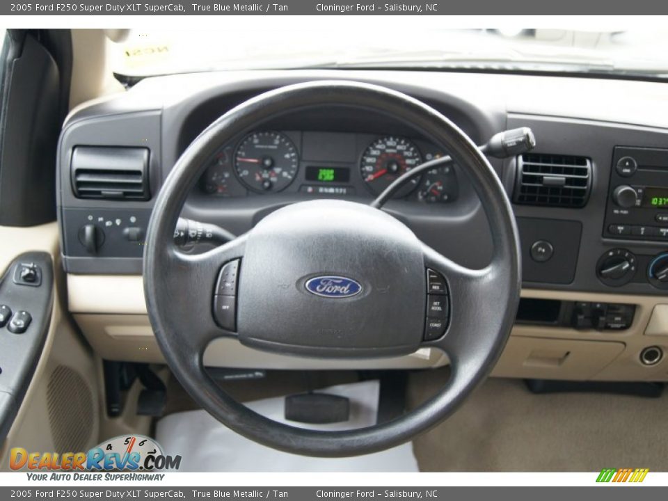 2005 Ford F250 Super Duty XLT SuperCab Steering Wheel Photo #23