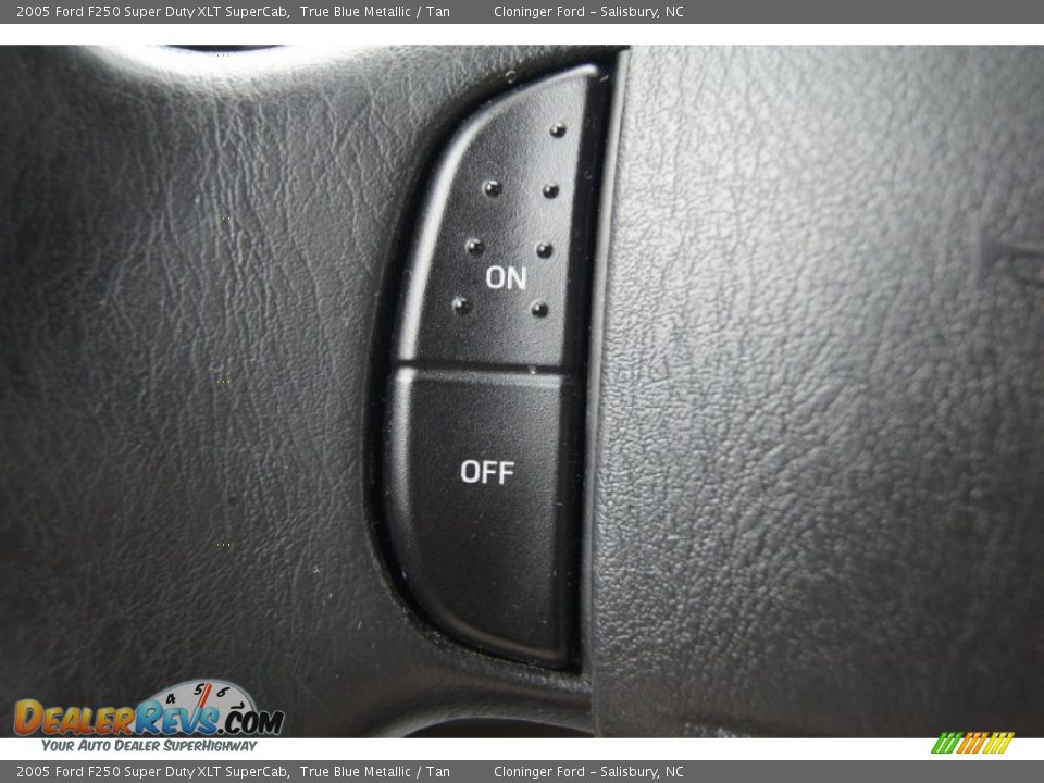 2005 Ford F250 Super Duty XLT SuperCab True Blue Metallic / Tan Photo #25