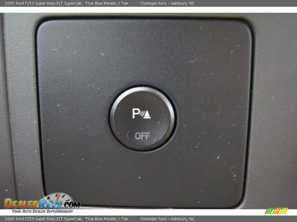 2005 Ford F250 Super Duty XLT SuperCab True Blue Metallic / Tan Photo #28