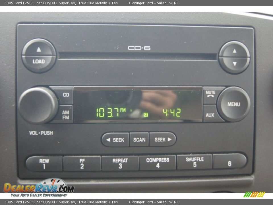 Audio System of 2005 Ford F250 Super Duty XLT SuperCab Photo #30