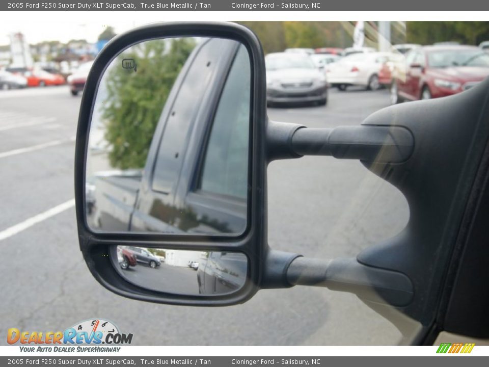 2005 Ford F250 Super Duty XLT SuperCab True Blue Metallic / Tan Photo #34