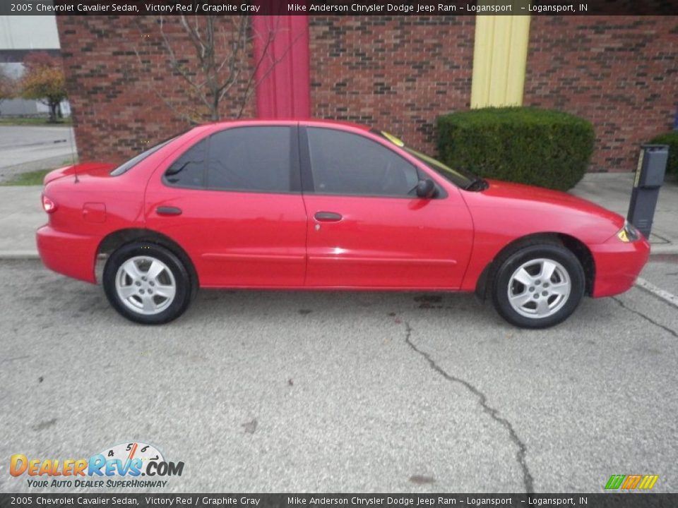 2005 Chevrolet Cavalier Sedan Victory Red / Graphite Gray Photo #2
