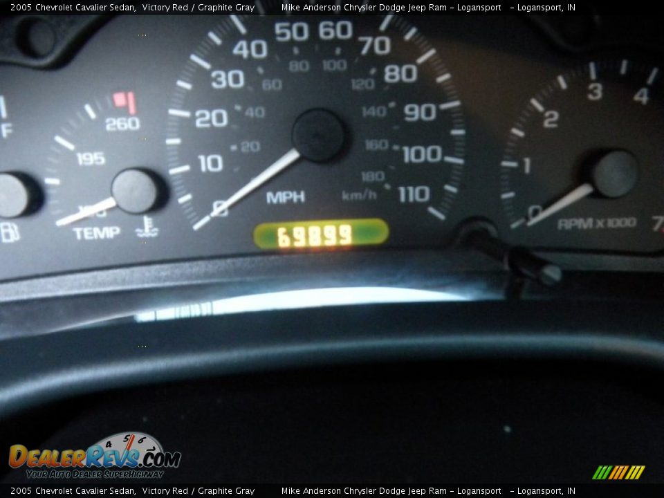 2005 Chevrolet Cavalier Sedan Victory Red / Graphite Gray Photo #12